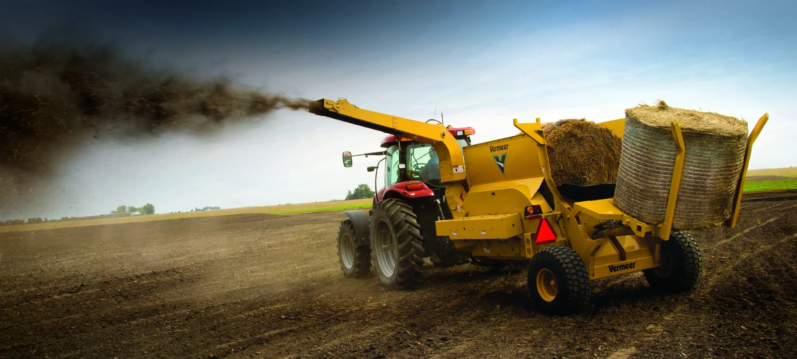 Vermeer CPX9000 bale processor working